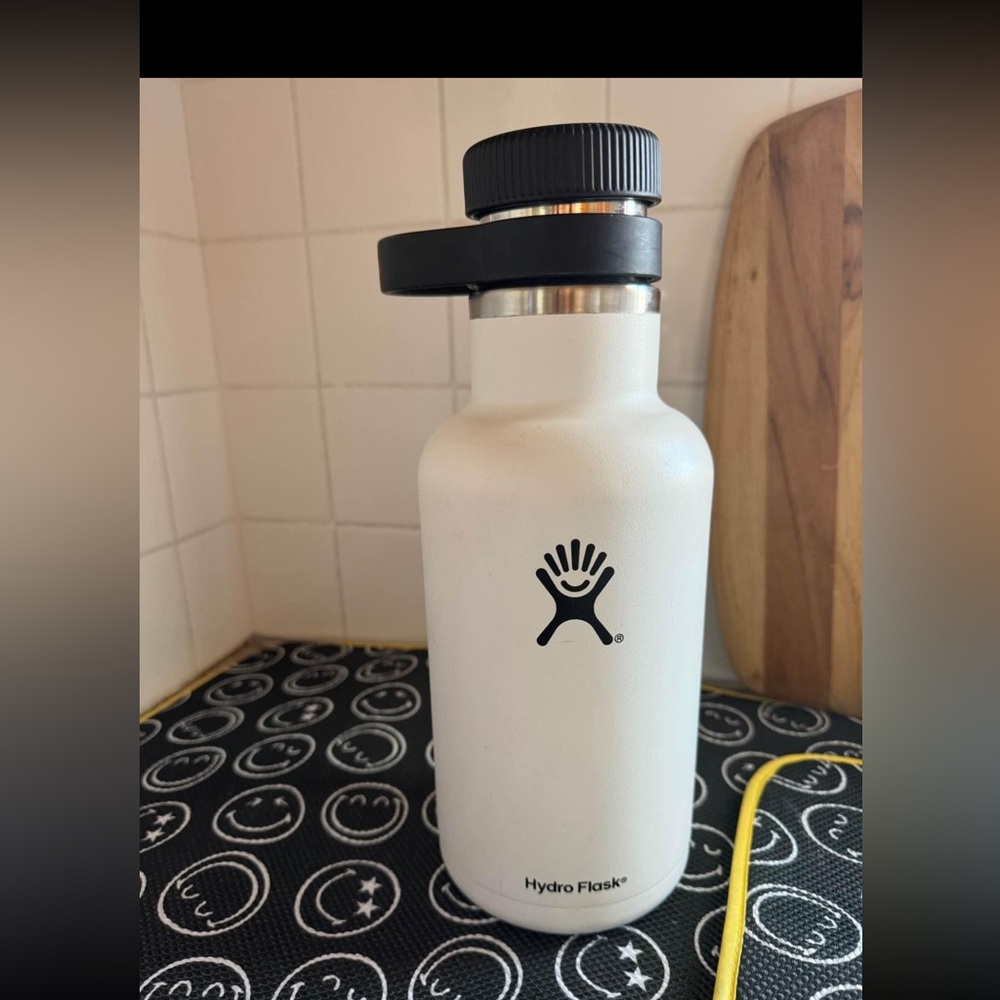 HydroFlask 64oz white